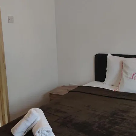 Suluca Homes Kyrenia  Zimmer foto